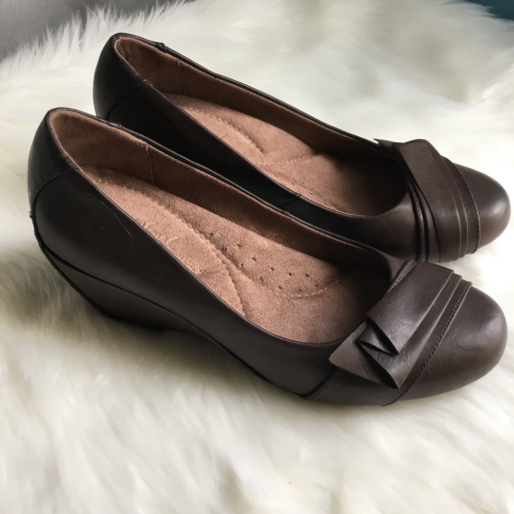 Natural soul brown wedges